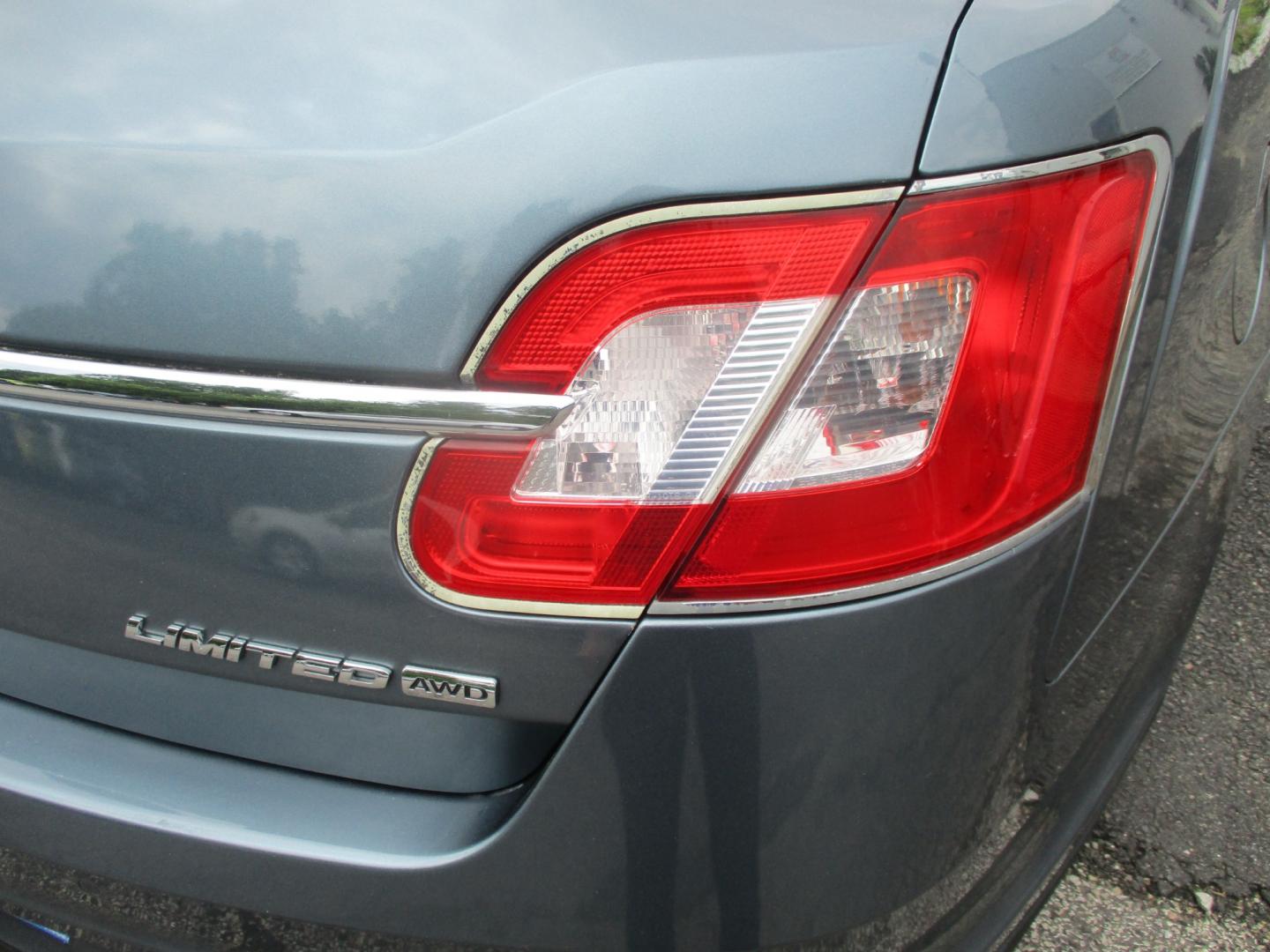 2010 BLUE Ford Taurus (1FAHP2JW5AG) , AUTOMATIC transmission, located at 540a Delsea Drive, Sewell, NJ, 08080, (856) 589-6888, 39.752560, -75.111206 - Photo#7